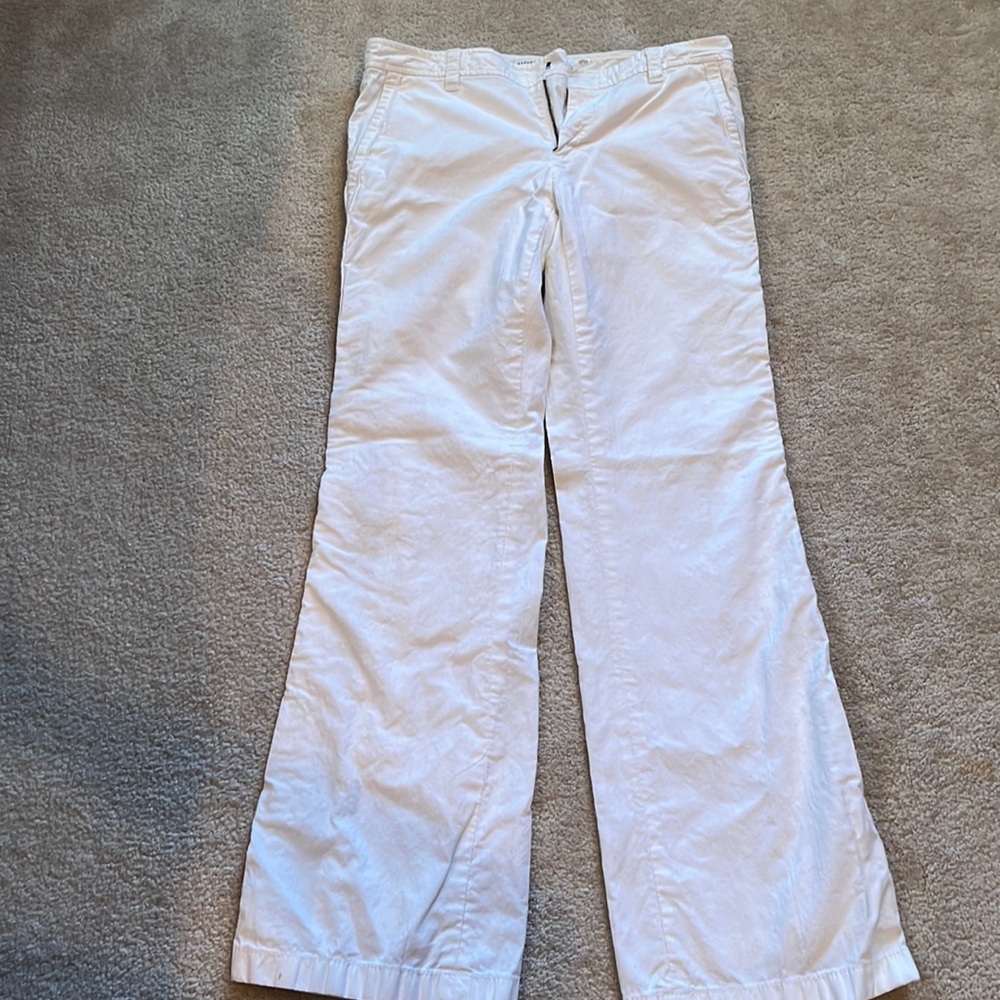 WHITE JEANS